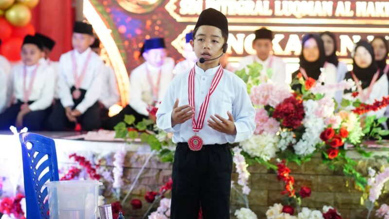 Suasana Haflah Akhirussanah Angkatan VI SDI Integral Luqman Al Hakim Lingga di Aula Kantor Bupati Lingga, Senin (15/6/2026) | f. Diskominfo Lingga