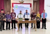 Pemerintah Kabupaten Lingga dan Kejaksaan Negeri Lingga menandatangani Nota Kesepahaman bidang Perdata dan Tata Usaha Negara. Kerja sama ini bertujuan memperkuat pendampingan hukum serta mendukung tata kelola pemerintahan yang baik | f. Diskominfo Lingga