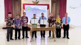 Pemerintah Kabupaten Lingga dan Kejaksaan Negeri Lingga menandatangani Nota Kesepahaman bidang Perdata dan Tata Usaha Negara. Kerja sama ini bertujuan memperkuat pendampingan hukum serta mendukung tata kelola pemerintahan yang baik | f. Diskominfo Lingga