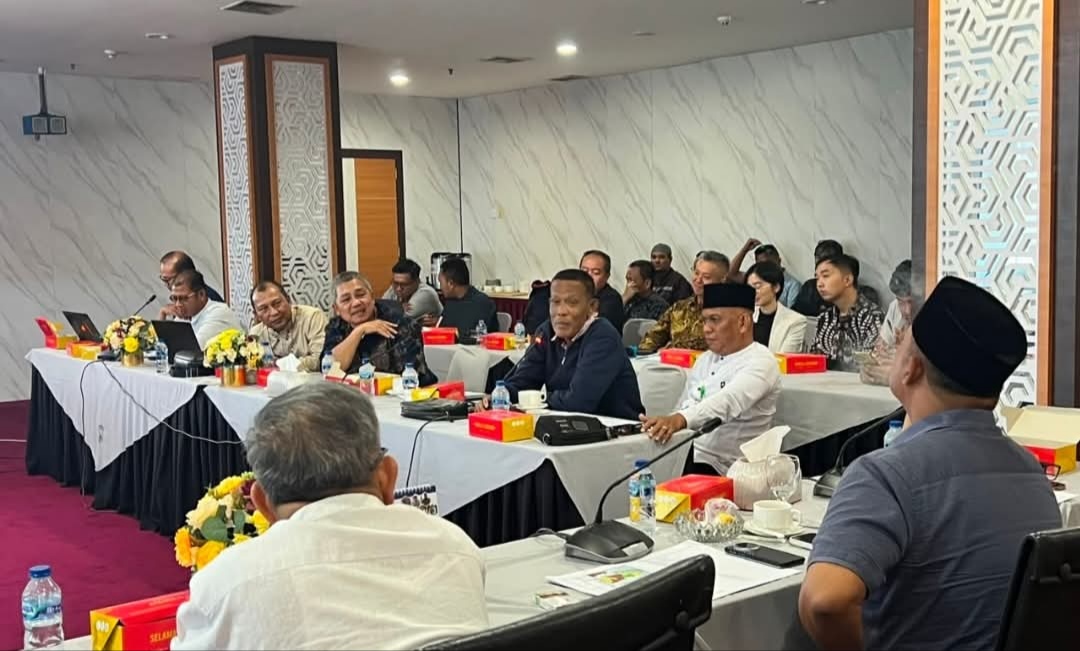 Wakil Bupati Lingga H. Novrizal menghadiri sinkronisasi Rancangan Perda RTRW Provinsi Kepulauan Riau di Batam | f. Diskominfo Lingga