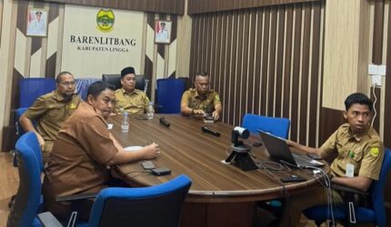 Bupati Lingga M. Nizar mengikuti rapat koordinasi percepatan tukar menukar lahan untuk pembangunan fasilitas pengolahan dan pemurnian bauksit PT Tianshan Alumina Indonesia yang masuk Proyek Strategis Nasional (PSN) | f. Prokopim Lingga