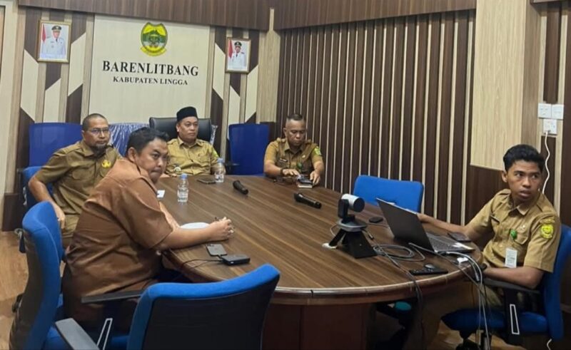 Bupati Lingga M. Nizar mengikuti rapat koordinasi percepatan tukar menukar lahan untuk pembangunan fasilitas pengolahan dan pemurnian bauksit PT Tianshan Alumina Indonesia yang masuk Proyek Strategis Nasional (PSN) | f. Prokopim Lingga